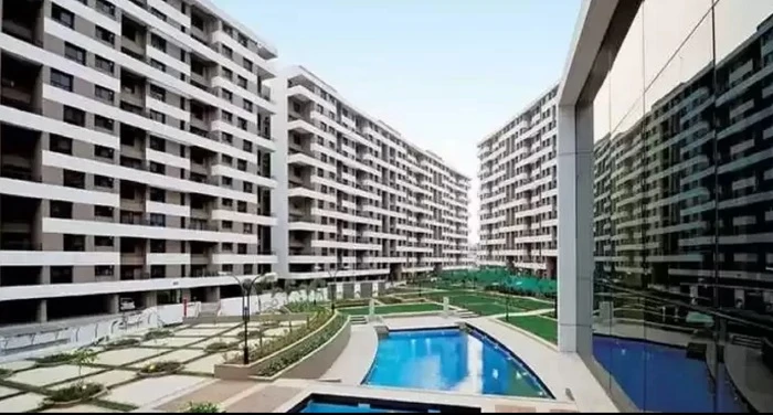 Apartment  for Sale  in Kalpataru Estate Building 8, Pimpri  , Pune