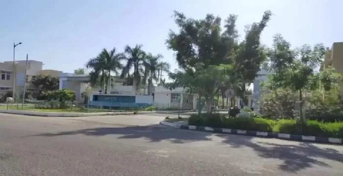4 BHK Apartment for Sale in Mahindra Aqualily, GST Road, Chennai