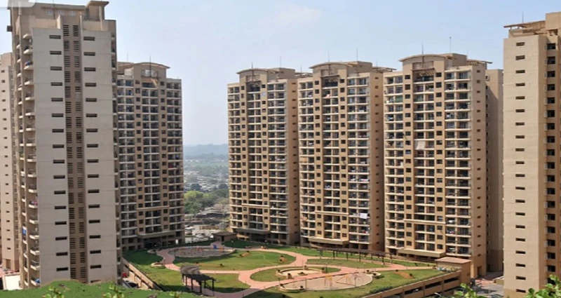 2 BHK Apartment for Sale in K Raheja Heights, Malad East   , Mumbai