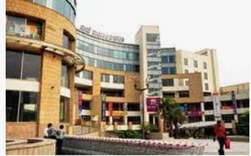 Shop/Showroom for Sale in Emaar MGF Metropolis, DLF Phase 2, Gurgaon