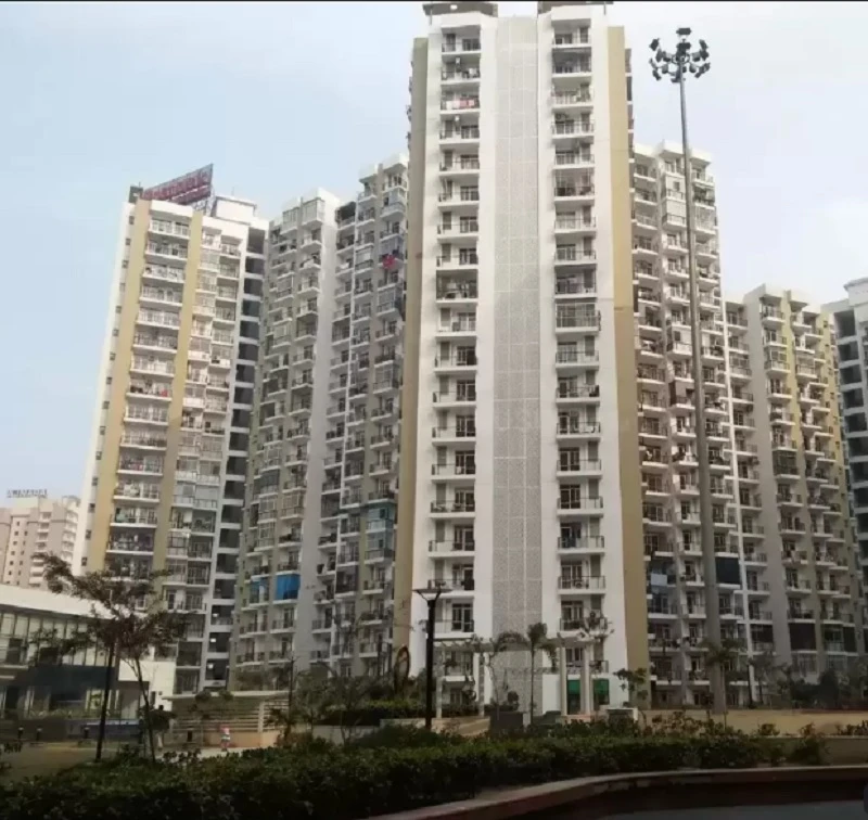 Apartment for Sale in Prateek Wisteria, Sector 77, Noida