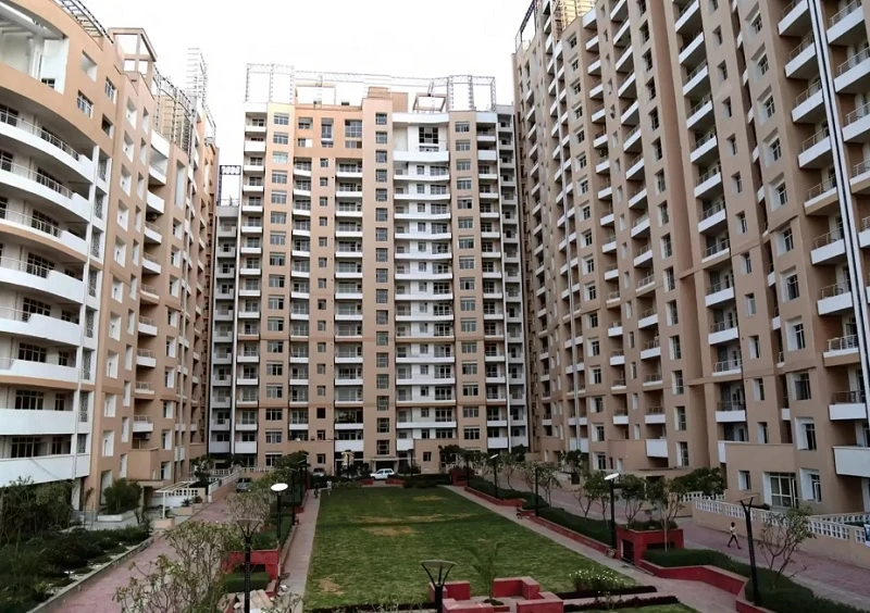 5 BHK Apartment for Sale in Raheja Vedaanta, Sector 108, Gurgaon