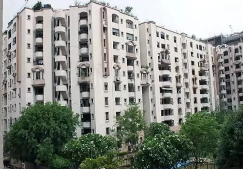 Apartment for Sale in Ambience Lagoon, DLF City Phase 3, Gurgaon